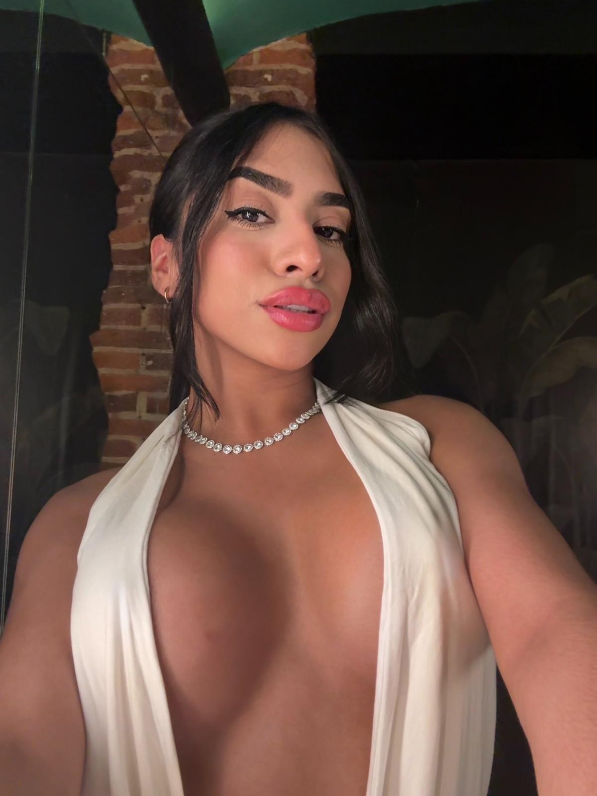 Escort - MIA - Ibiza Tops